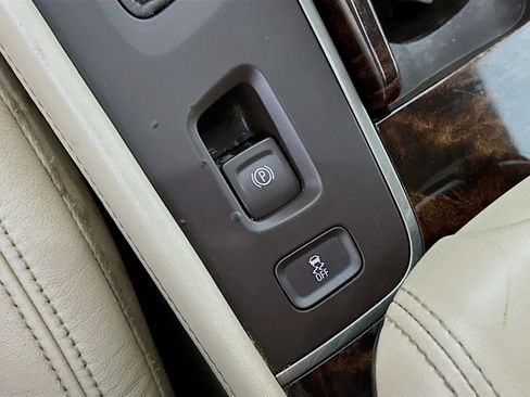 Used 2016 Buick LaCrosse Leather image 25