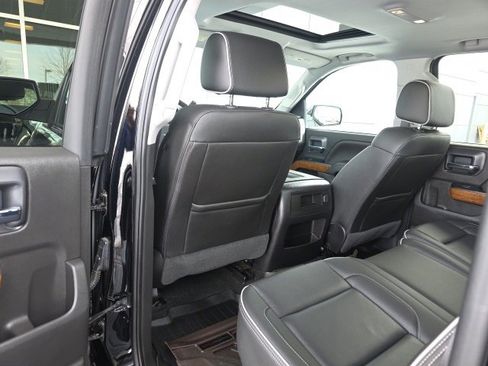 Used 2018 Chevrolet Silverado 1500 High Country image 19