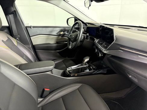 Used 2025 Chevrolet Trax ACTIV w/ Driver Confidence Package image 17