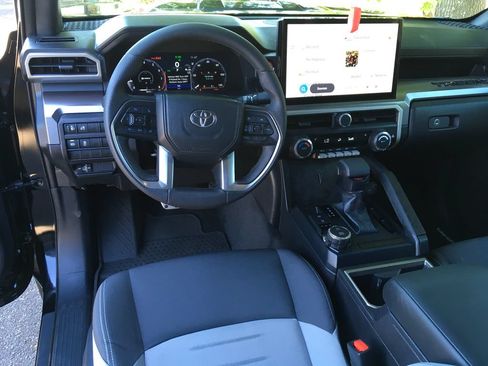 Used 2024 Toyota Tacoma TRD Sport AWD/4WD image 21