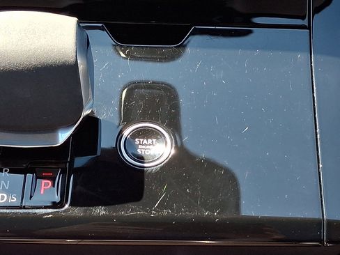 Used 2024 Land Rover Range Rover Sport SE image 26