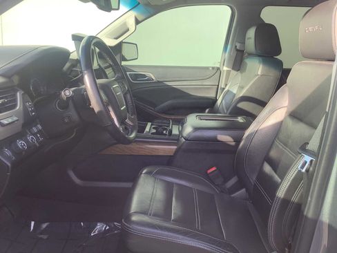 Used 2019 GMC Yukon XL Denali w/ Denali Ultimate Package image 2