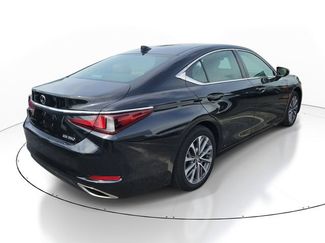 Used 2023 Lexus ES 350 w/ Accessory Package (Z1) FWD video 2