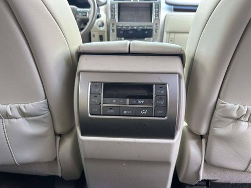 Used 2014 Lexus GX 460 w/ Premium Package AWD/4WD image 17