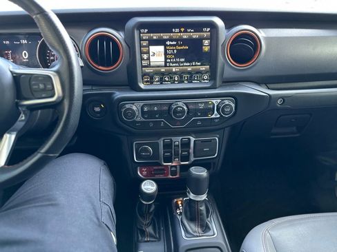 Used 2022 Jeep Gladiator Mojave w/ Cold Weather Group AWD/4WD image 9