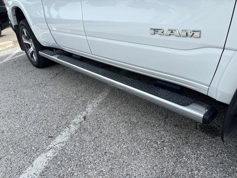 Used 2020 RAM 1500 Laramie AWD/4WD image 11