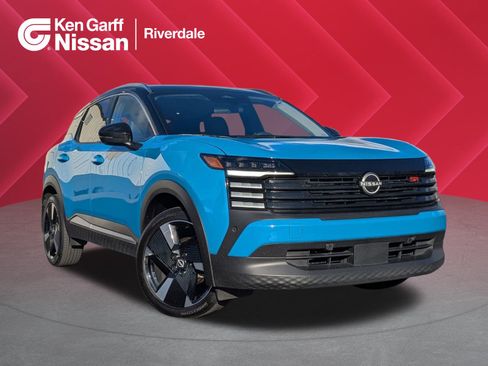 Used 2025 Nissan Kicks SR image 1