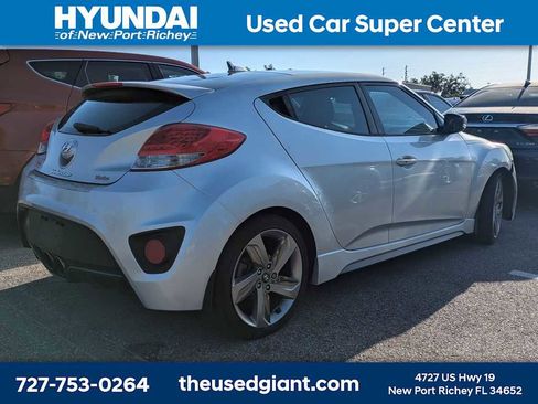 Used 2013 Hyundai Veloster Turbo FWD image 2