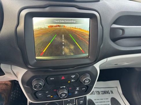Used 2022 Jeep Renegade Limited AWD/4WD image 16