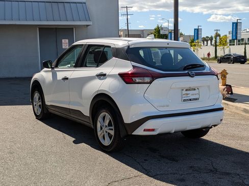 Used 2024 Nissan Kicks S FWD image 7