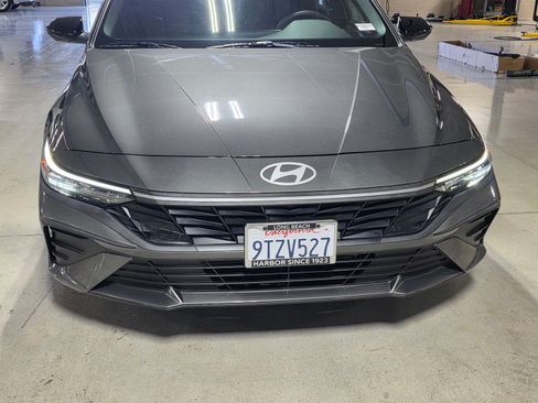 Certified 2025 Hyundai Elantra Sport image 9