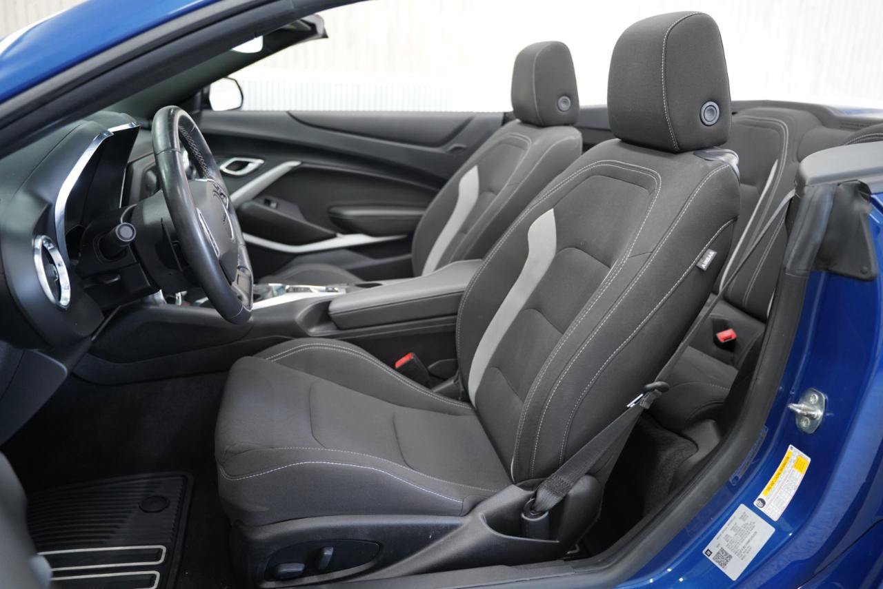 Used 2021 Chevrolet Camaro LT RWD image 28