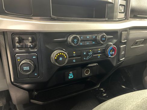 Used 2024 Ford F250 XLT AWD/4WD image 16