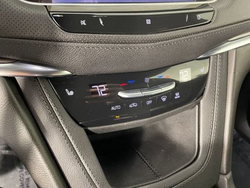 Used 2021 Cadillac XT5 Luxury AWD/4WD image 8