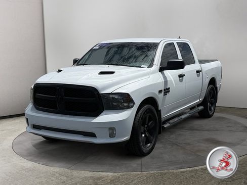 Used 2019 RAM 1500 Express w/ Wheel & Sound Group AWD/4WD image 3