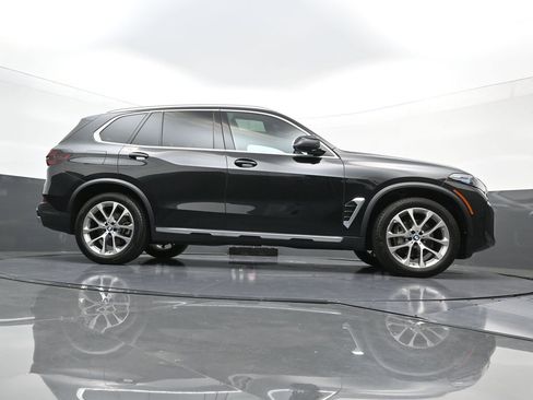 Used 2024 BMW X5 xDrive40i w/ Premium Package AWD/4WD image 29