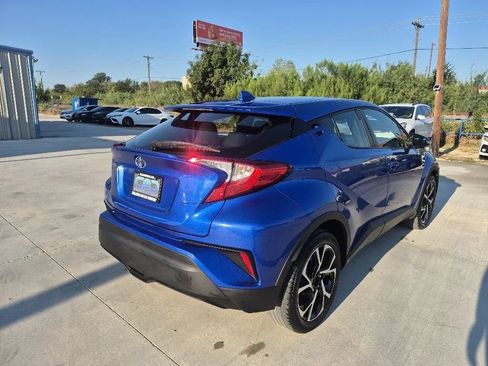 Used 2019 Toyota C-HR XLE FWD image 6