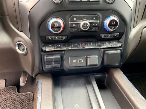 Used 2021 GMC Sierra 1500 Denali w/ Denali Ultimate Package image 34