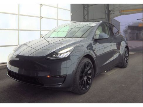 Used 2020 Tesla Model Y Long Range image 1