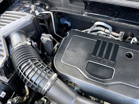 Used 2023 GMC Acadia SLT image 32