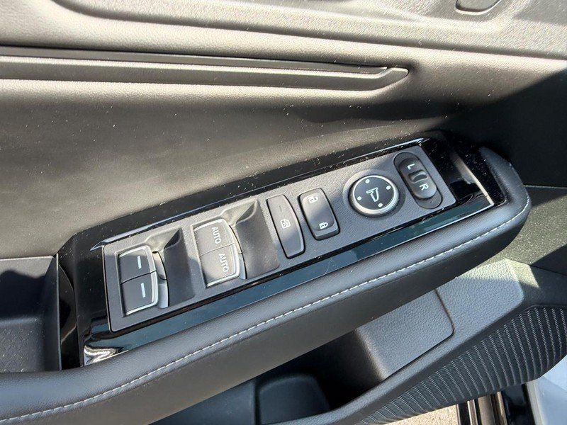 Used 2025 Honda Accord Touring image 18
