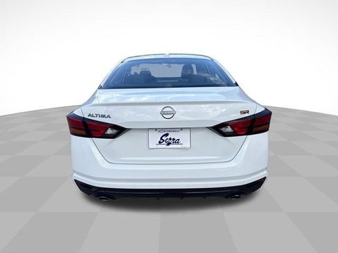 Used 2024 Nissan Altima 2.5 SR FWD image 7
