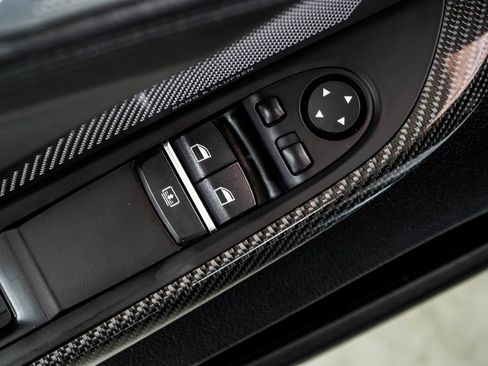 Used 2017 BMW M6 Coupe image 41