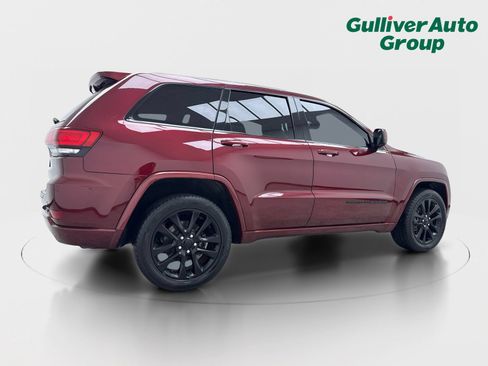 Used 2019 Jeep Grand Cherokee Altitude RWD image 9