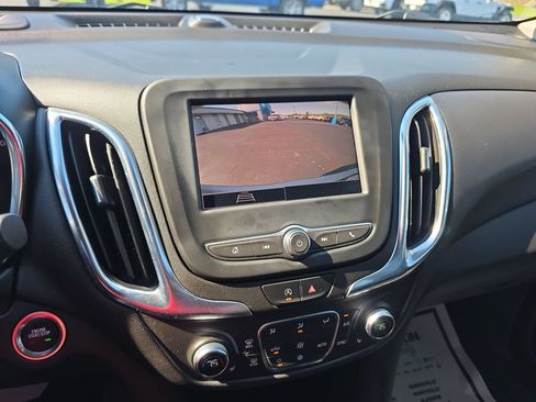 Used 2022 Chevrolet Equinox LT FWD image 18