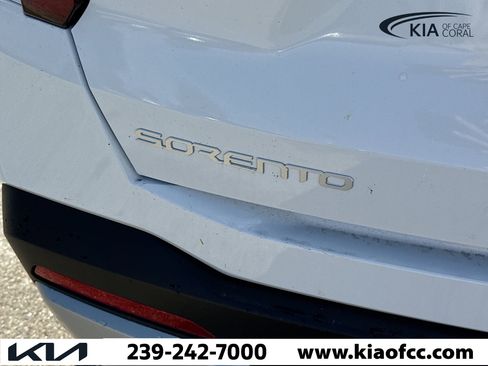 New 2026 Kia Sorento LX image 11