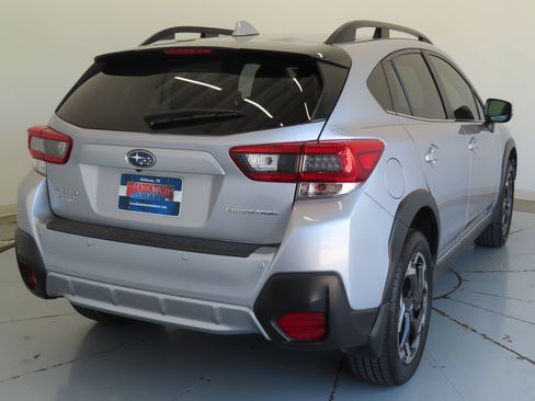 Used 2021 Subaru Crosstrek 2.5i Limited w/ Moonroof Package 2 AWD/4WD image 3