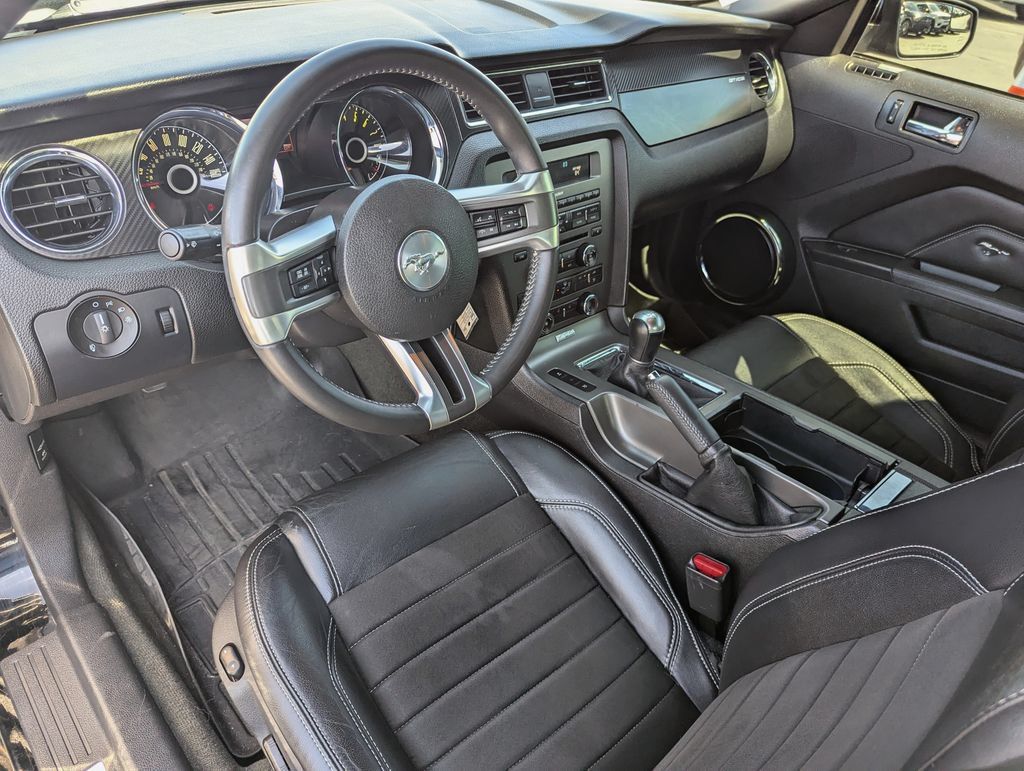 Used 2014 Ford Mustang GT Premium w/ Equipment Group 402A RWD image 14