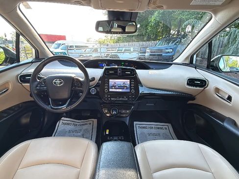 Used 2020 Toyota Prius XLE AWD/4WD image 33