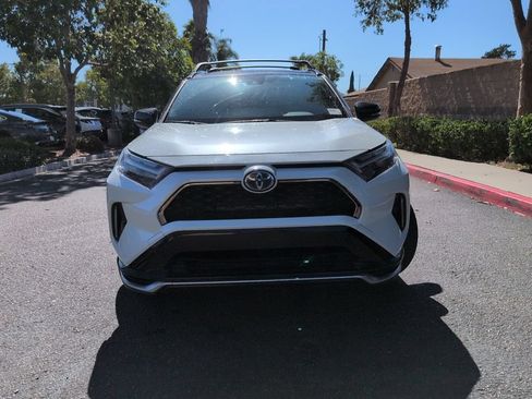 Used 2024 Toyota RAV4 XSE AWD/4WD image 3