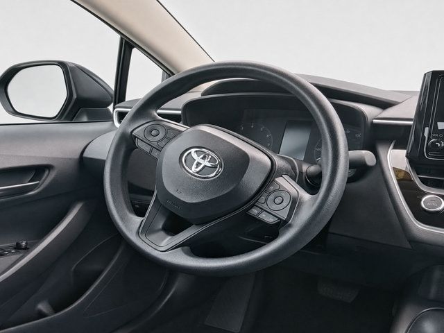 Used 2025 Toyota Corolla LE FWD image 18