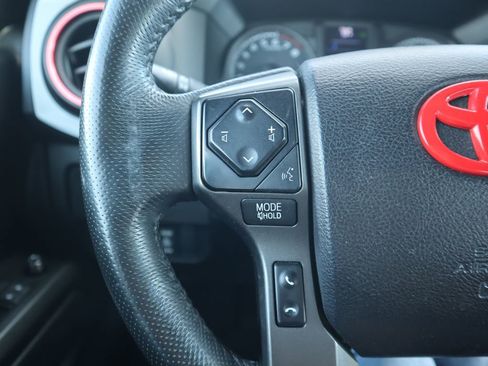 Used 2021 Toyota Tacoma TRD Sport w/ Technology Package image 20