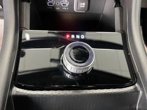 New 2025 Jeep Grand Cherokee L Laredo image 13