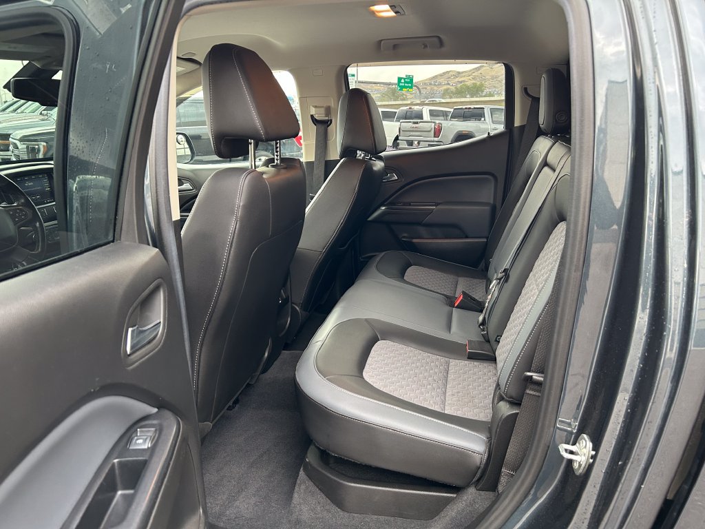 Used 2019 Chevrolet Colorado Z71 AWD/4WD image 9