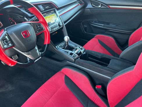 Used 2019 Honda Civic Type R image 12