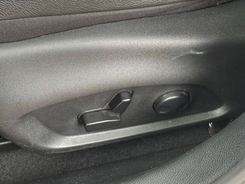 Used 2025 Jeep Compass Limited image 22