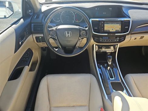 Used 2016 Honda Accord EX-L image 10