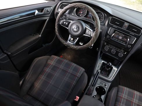 Used 2015 Volkswagen GTI S image 25