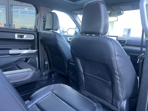 Used 2023 Ford Explorer XLT w/ Equipment Group 202A image 33