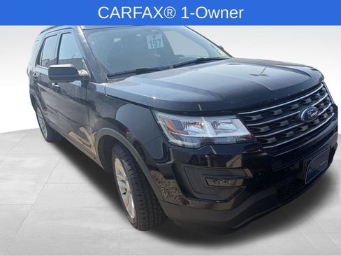 Used 2017 Ford Explorer FWD image 1