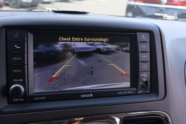 Used 2015 Chrysler Town & Country Touring FWD image 27
