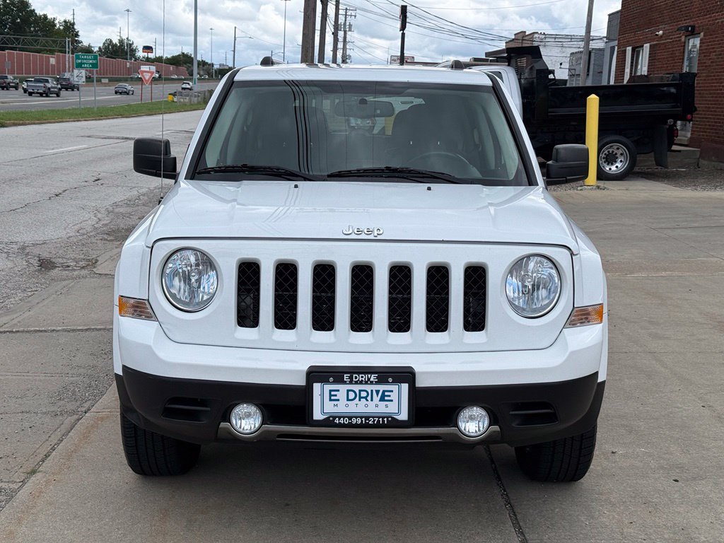 Used 2017 Jeep Patriot High Altitude AWD/4WD image 2