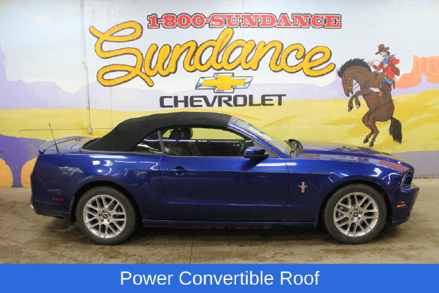 Used 2013 Ford Mustang Premium RWD image 1