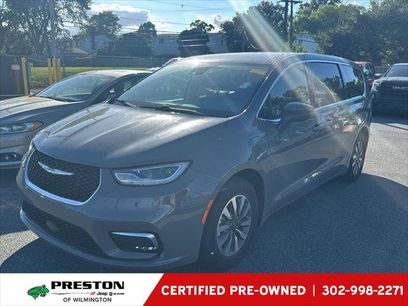Certified 2022 Chrysler Pacifica Touring-L