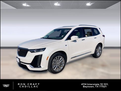 Used 2021 Cadillac XT6 Premium Luxury image 1