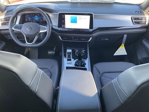 New 2026 Volkswagen Atlas Cross Sport SE image 11